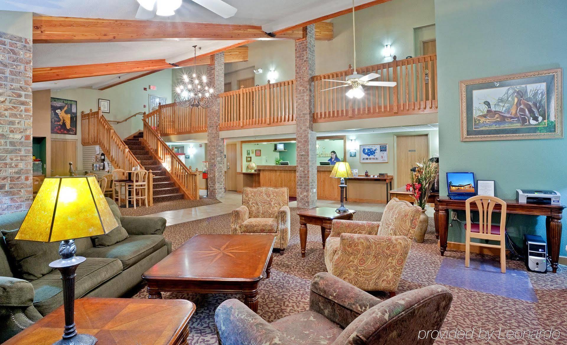 Rodeway Inn Hesston Екстер'єр фото